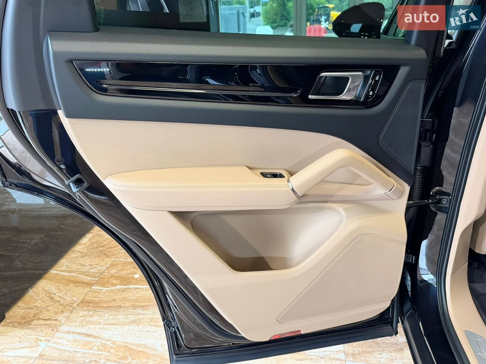 2019 Porsche Cayenne - мініатюра 39