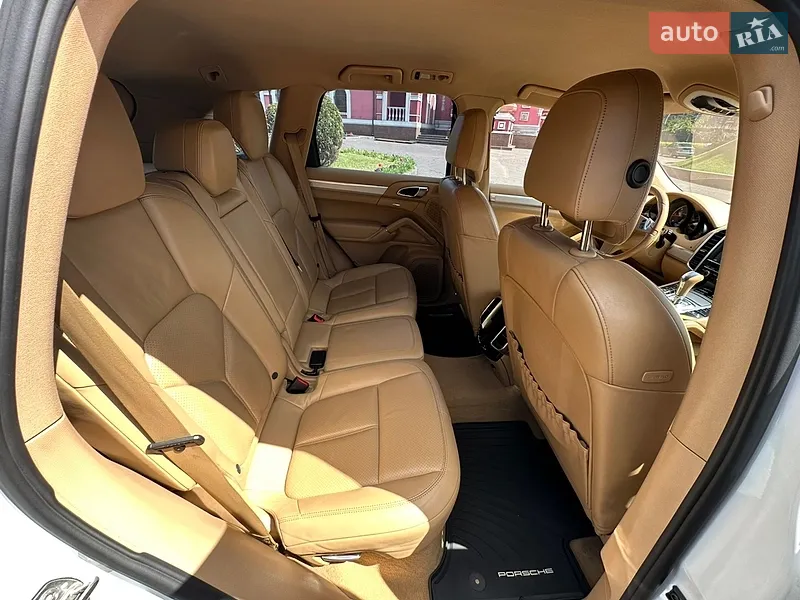 Porsche Cayenne 2012 VIN WP1ZZZ92ZDLA26724 фото оголошення 16 з 77