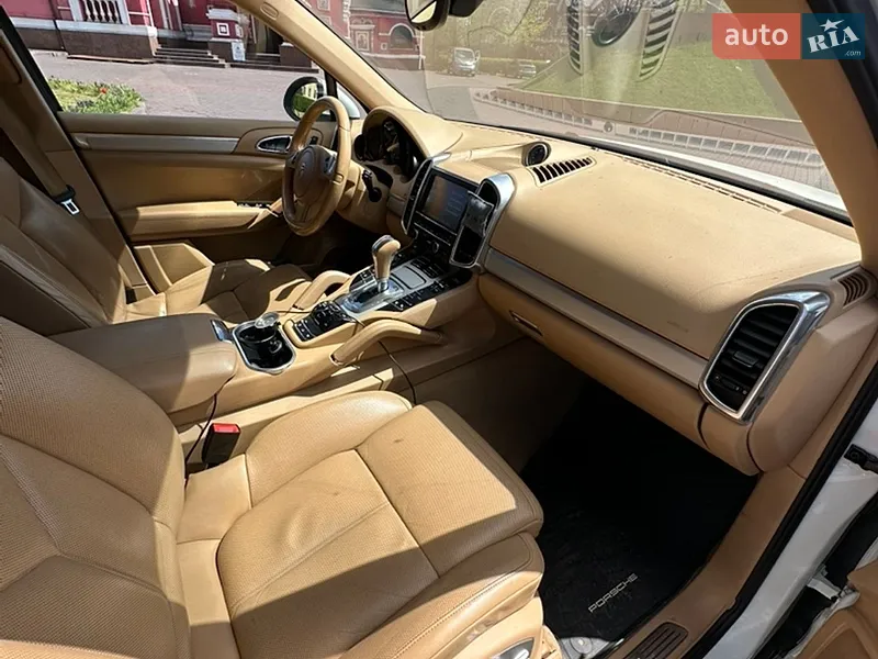 Porsche Cayenne 2012 VIN WP1ZZZ92ZDLA26724 фото оголошення 18 з 77
