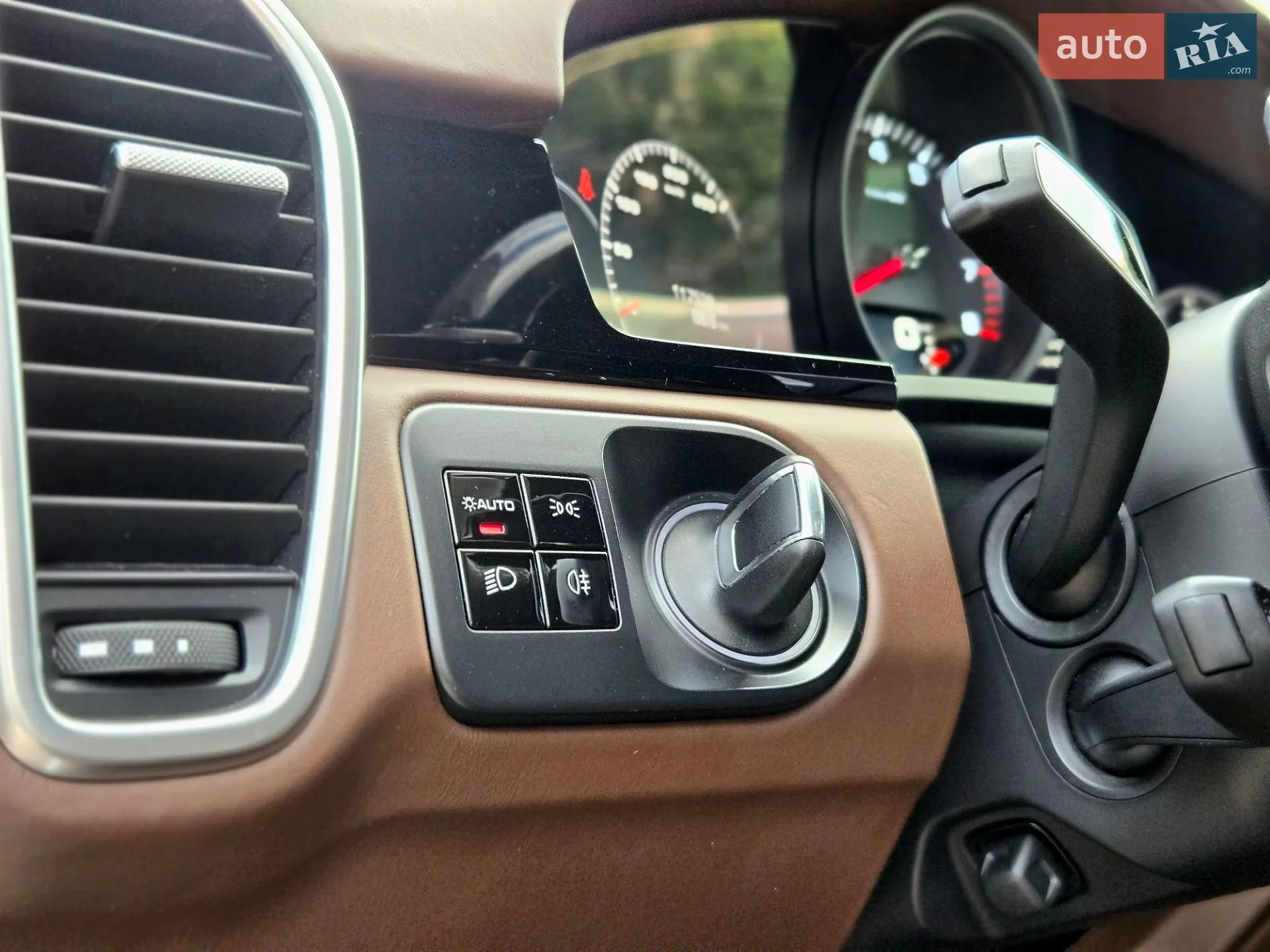 2019 Porsche Cayenne - мініатюра 36