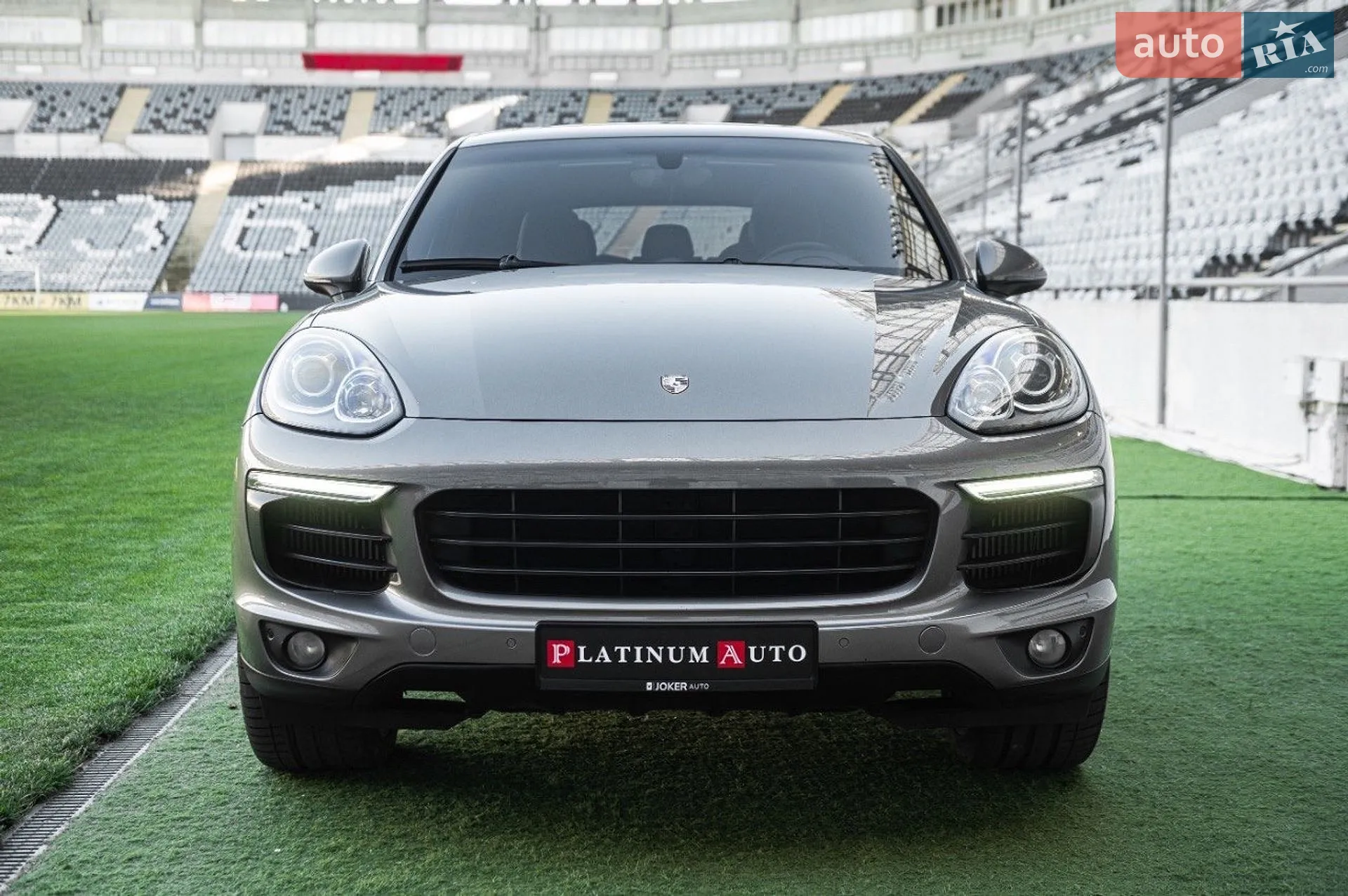 2016 Porsche Cayenne - мініатюра 3