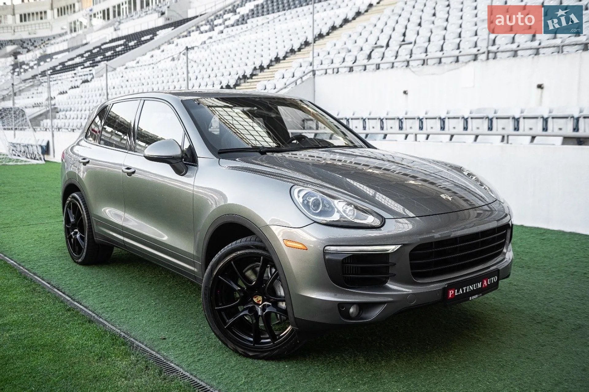 2016 Porsche Cayenne - мініатюра 4