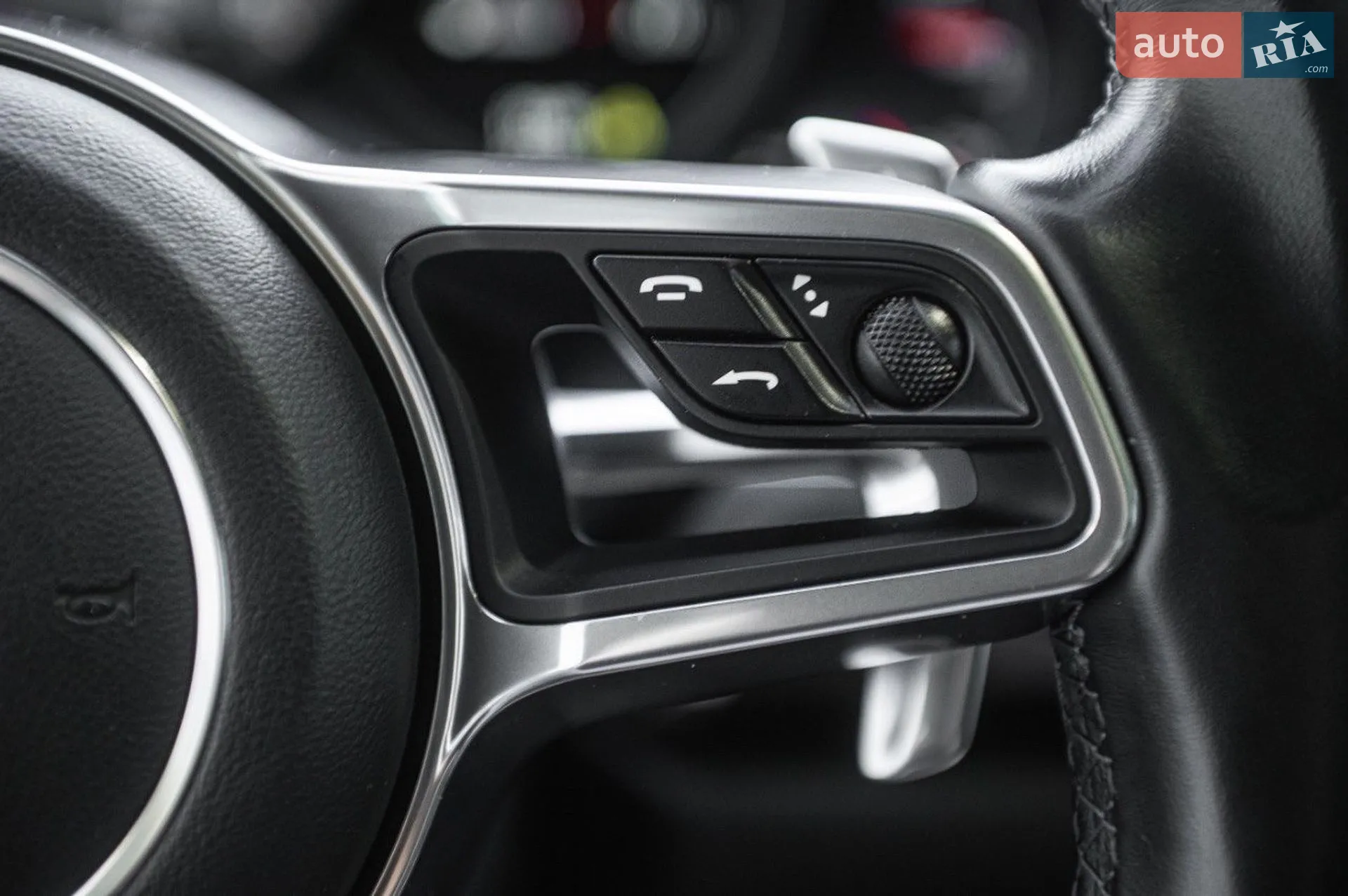 2016 Porsche Cayenne - мініатюра 39