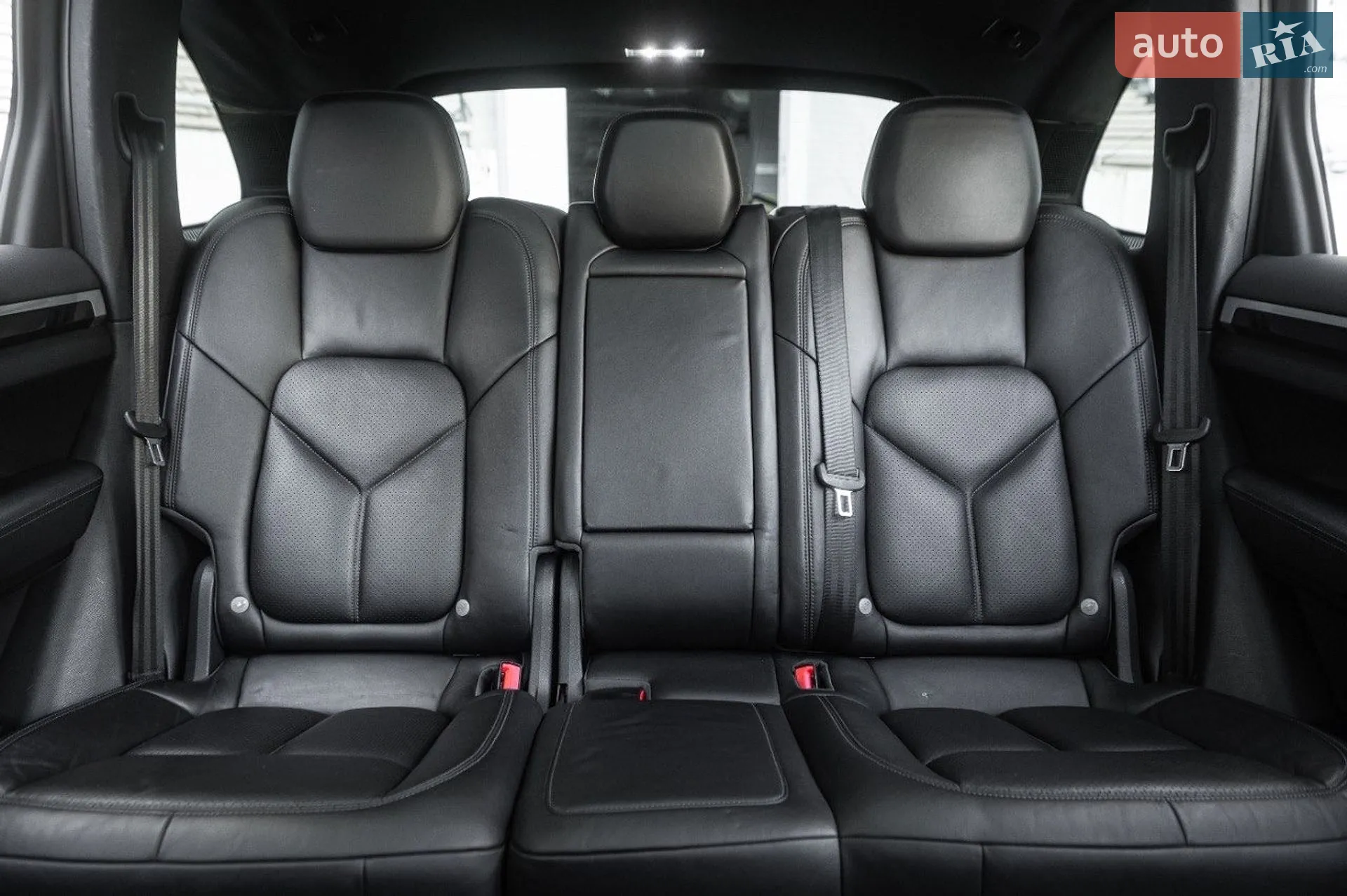 2016 Porsche Cayenne - мініатюра 49