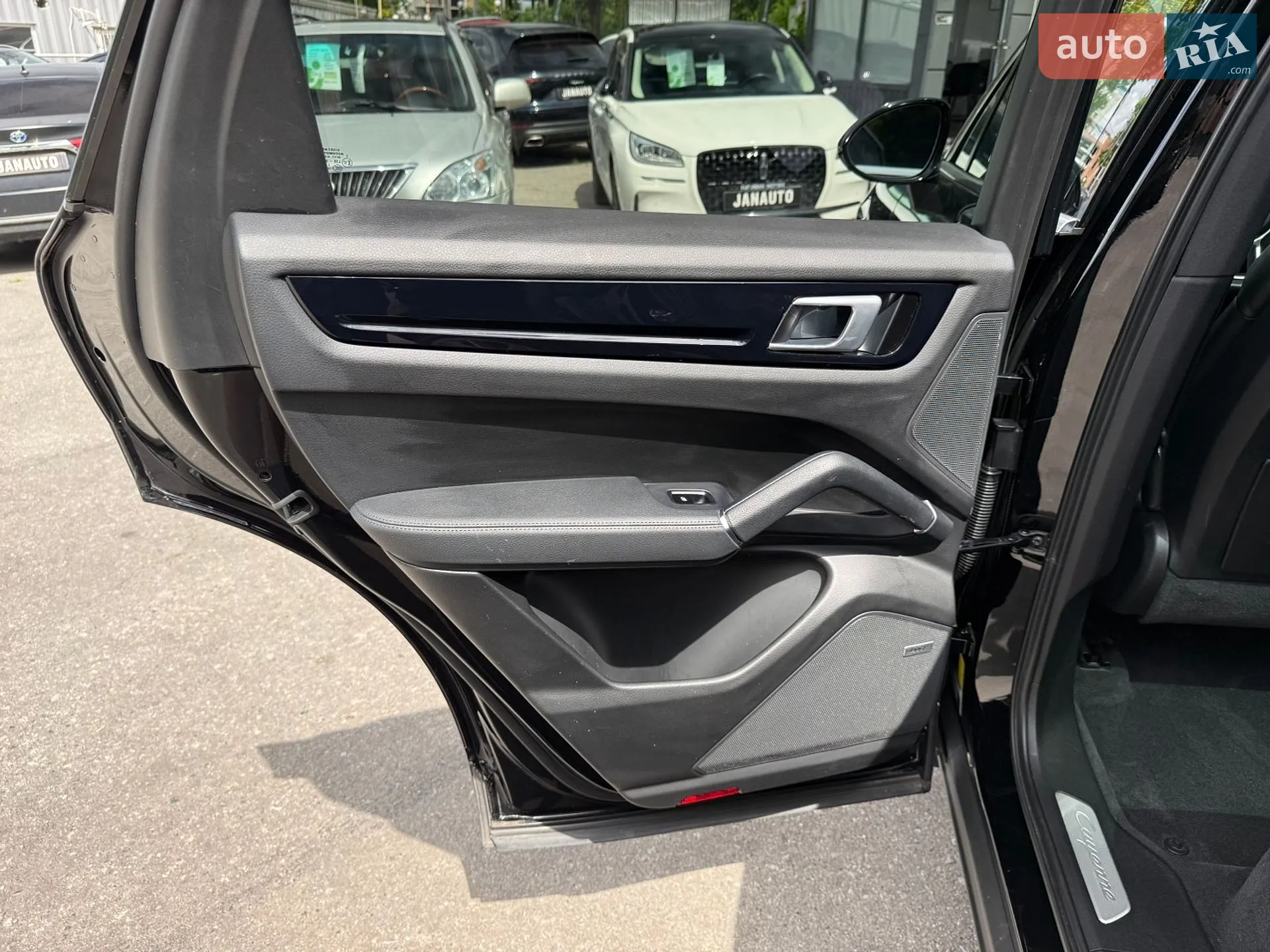 2021 Porsche Cayenne - мініатюра 17