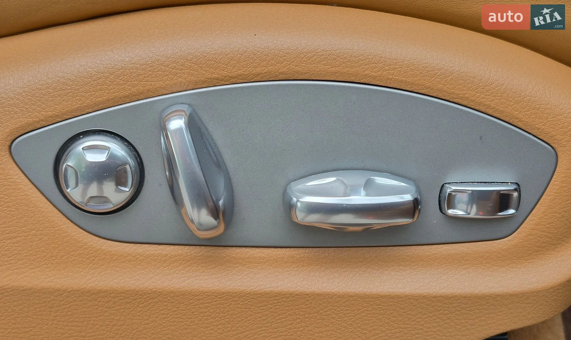 2012 Porsche Cayenne - мініатюра 25