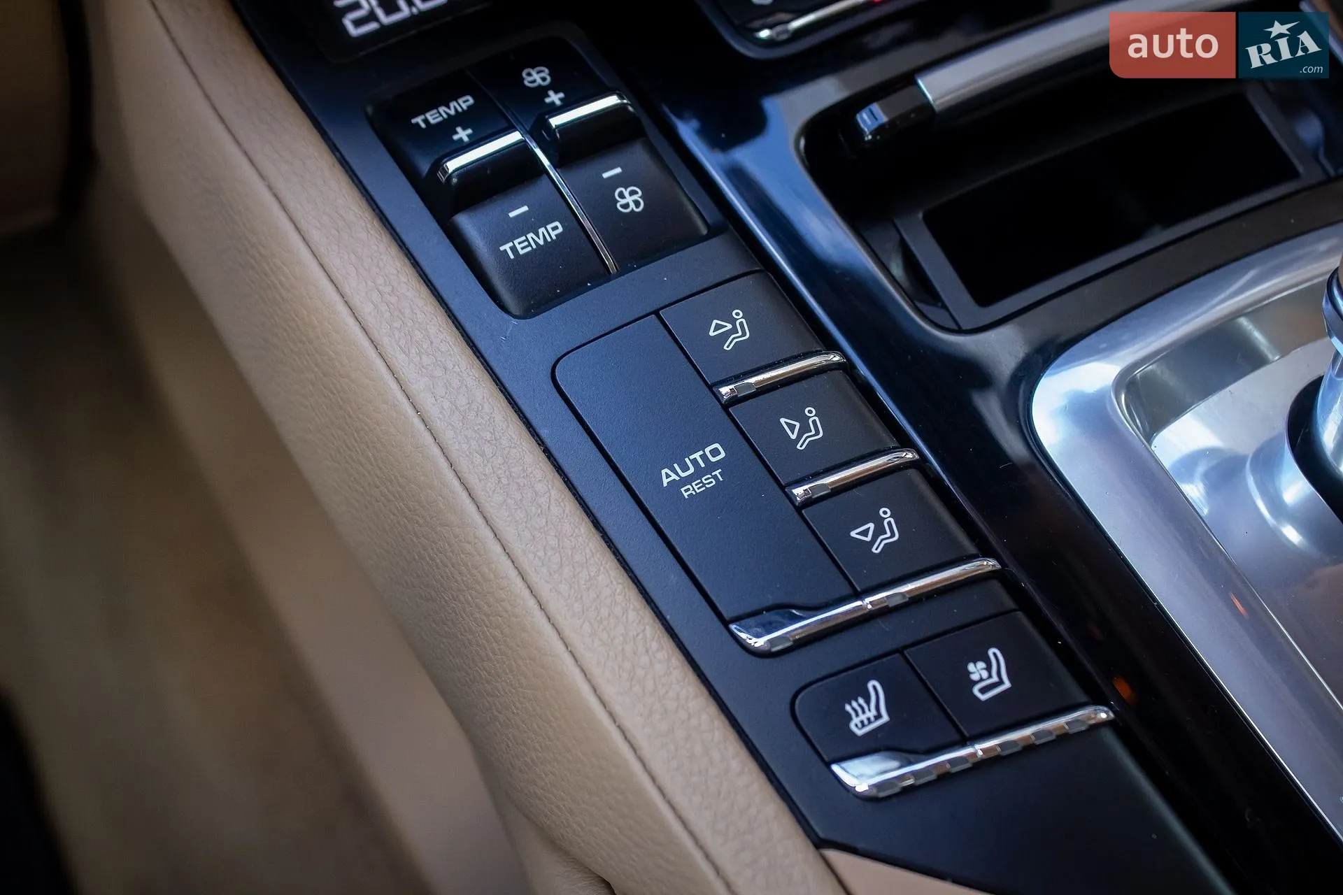 2015 Porsche Cayenne - мініатюра 23