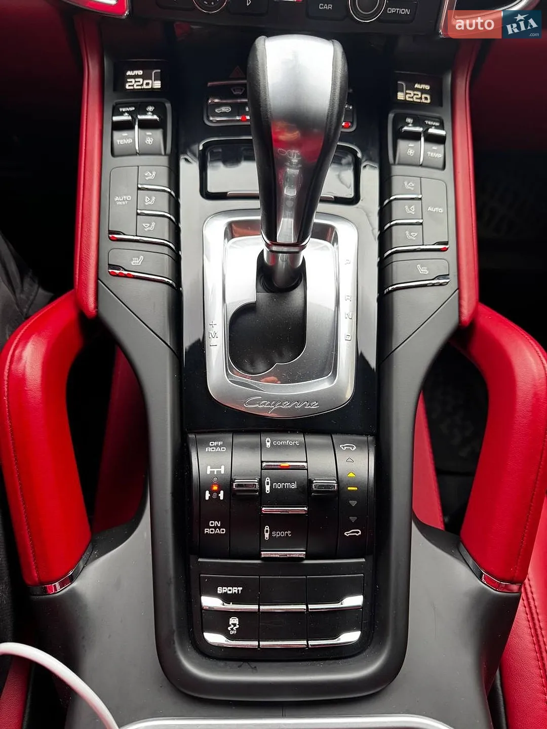 2013 Porsche Cayenne - мініатюра 17