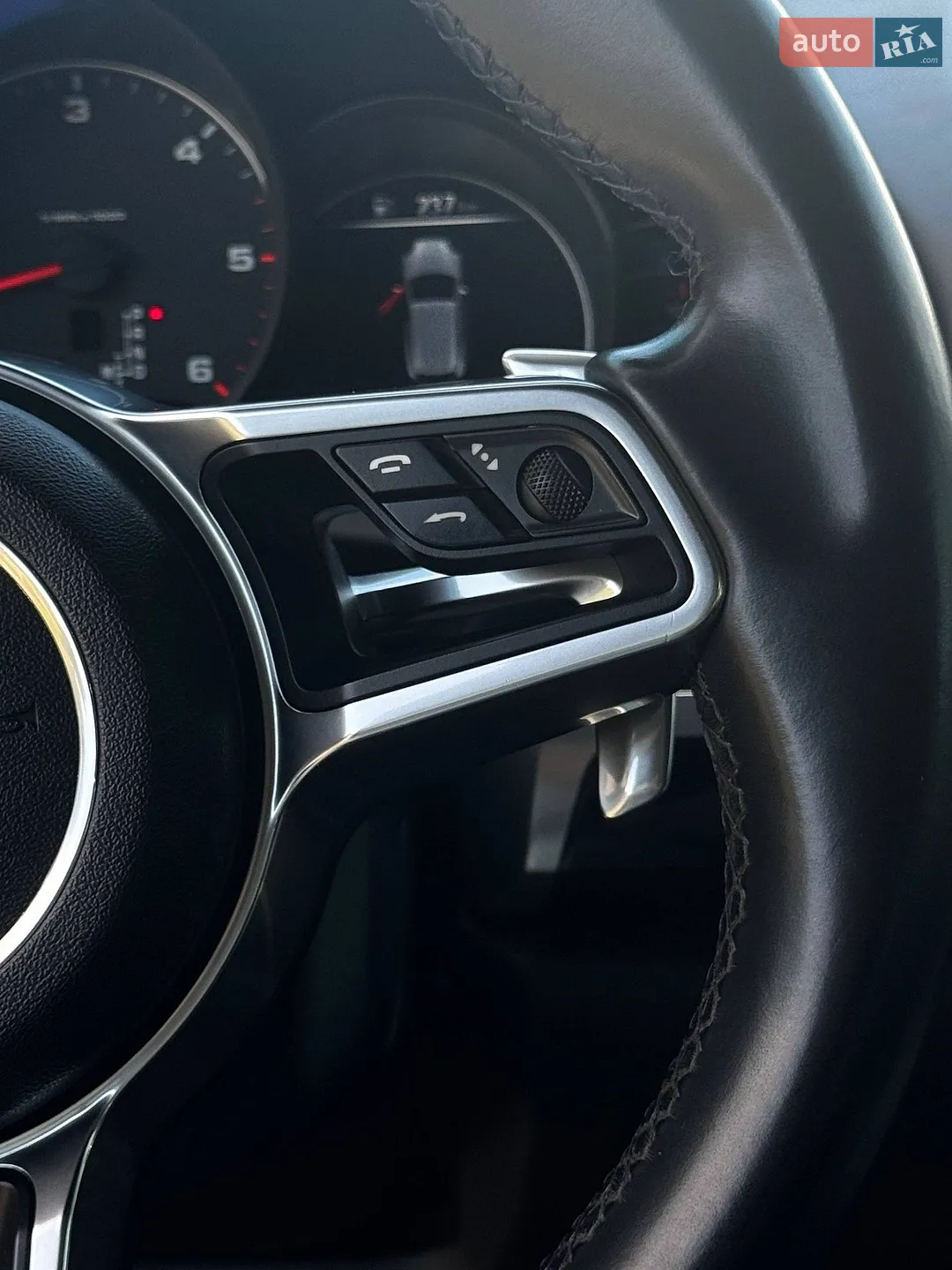 2016 Porsche Cayenne - мініатюра 31