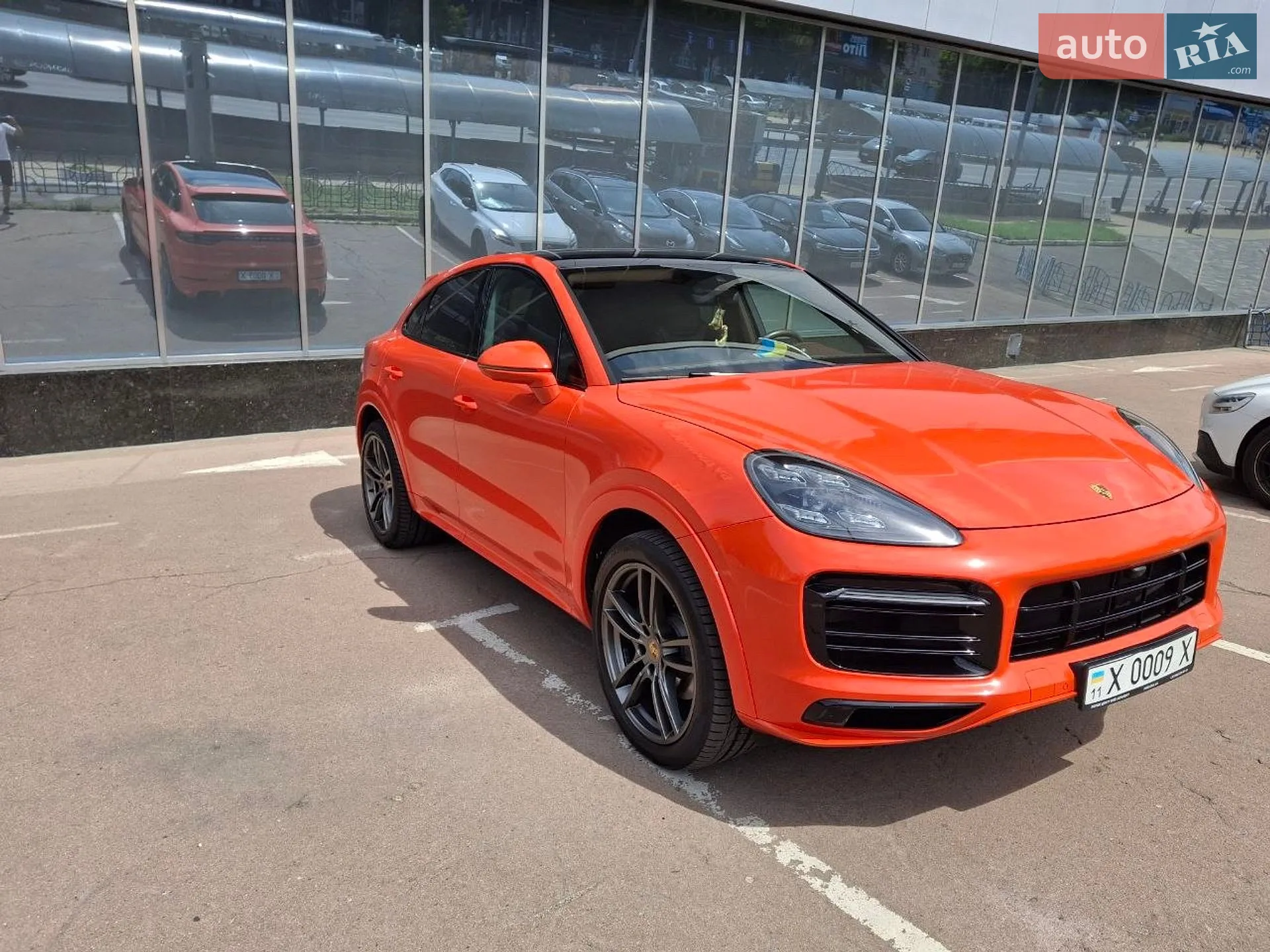 2020 Porsche Cayenne - мініатюра 2