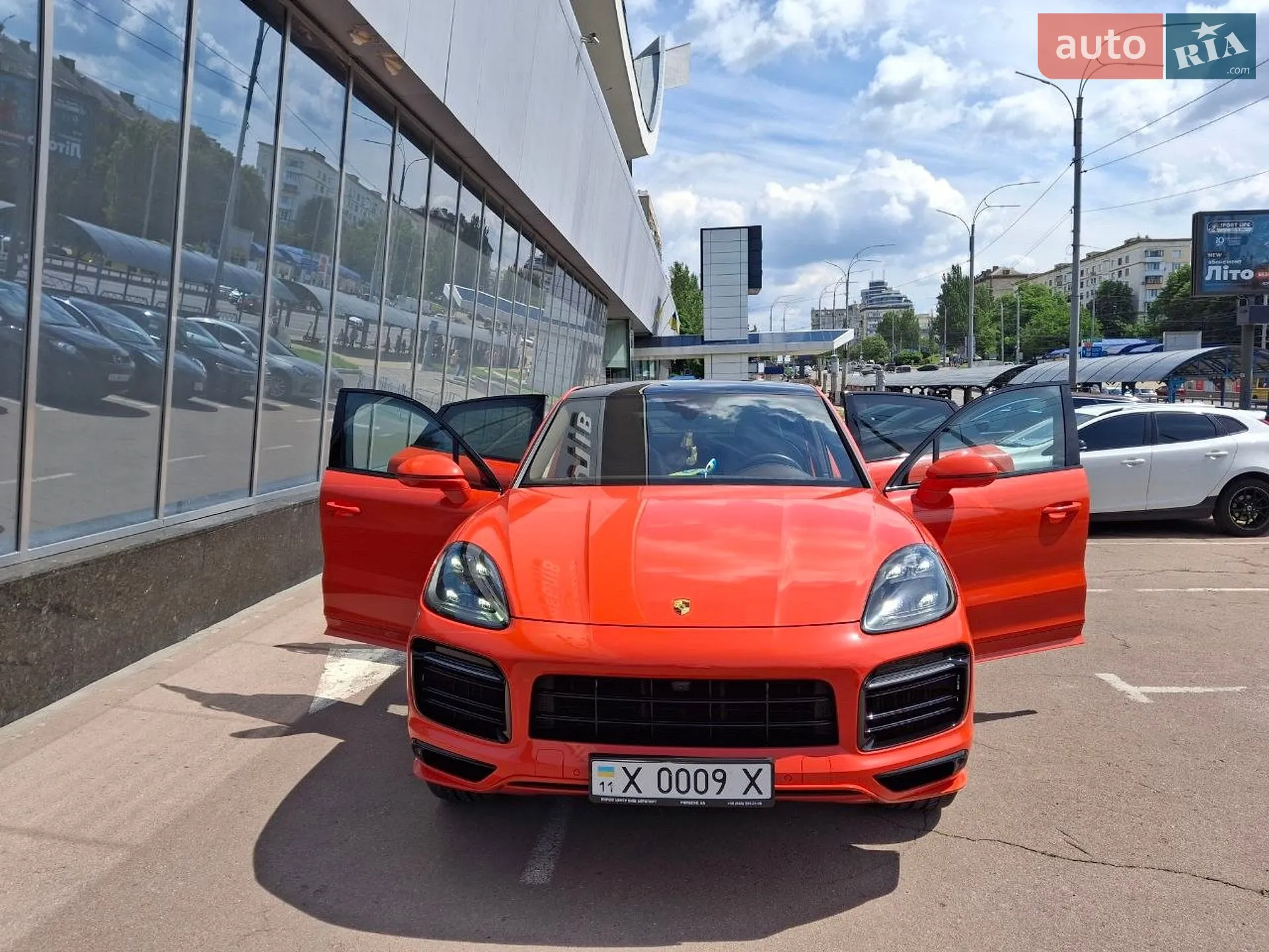 2020 Porsche Cayenne - мініатюра 7