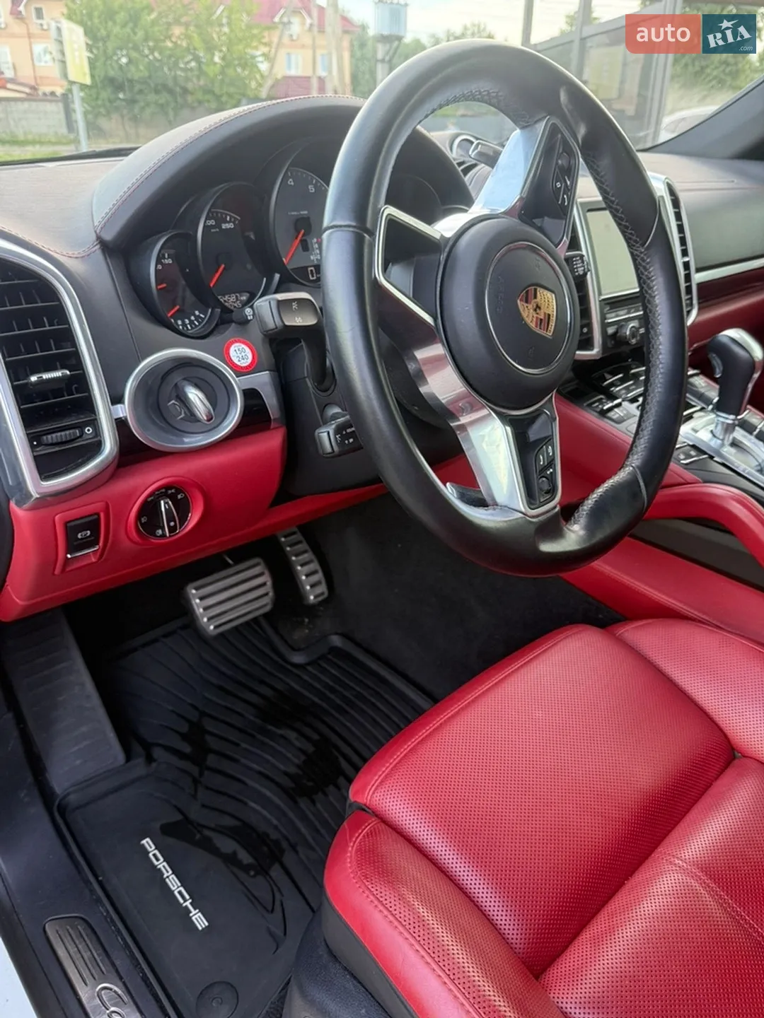 2016 Porsche Cayenne - мініатюра 8