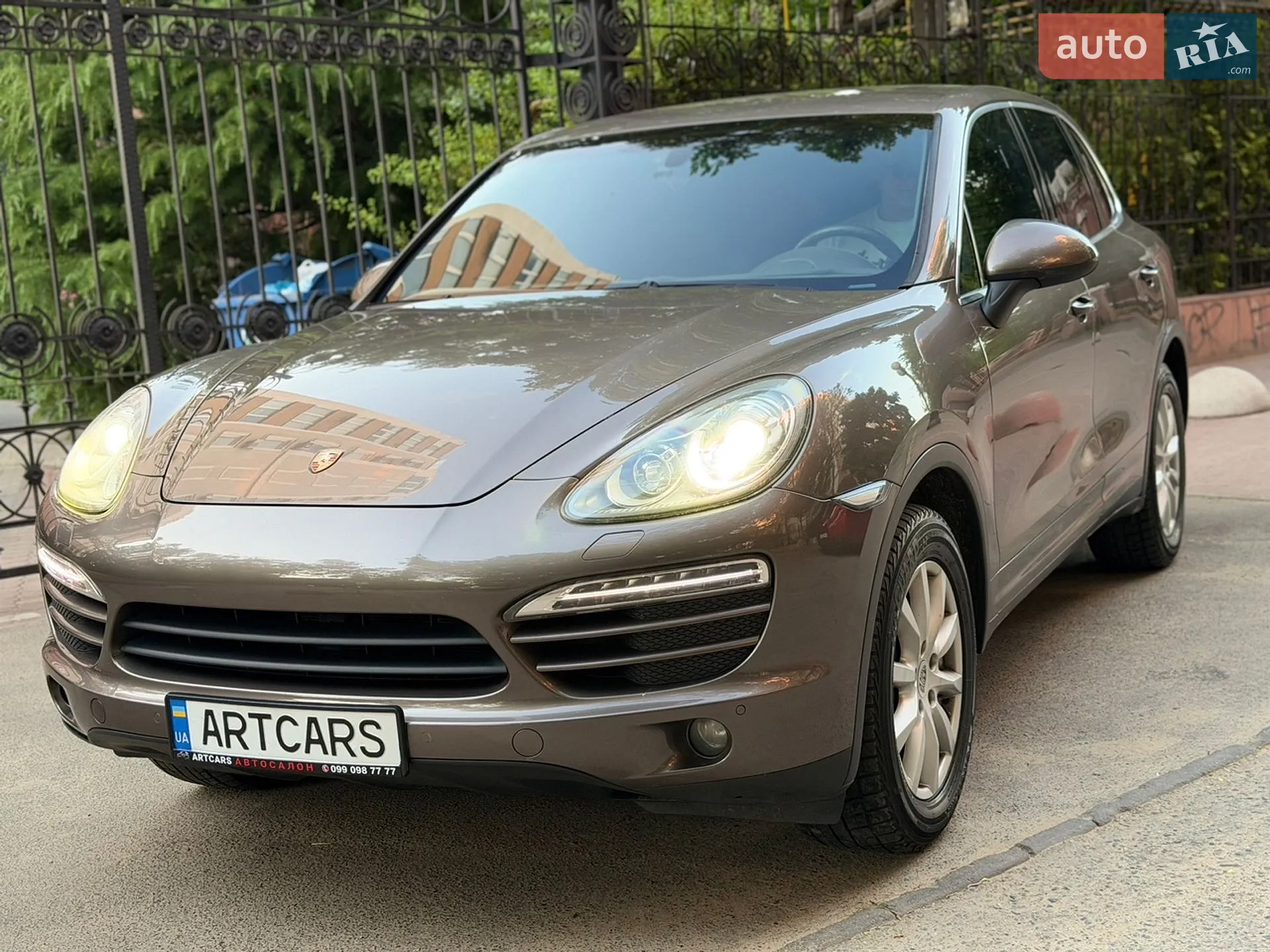2011 Porsche Cayenne - мініатюра 4