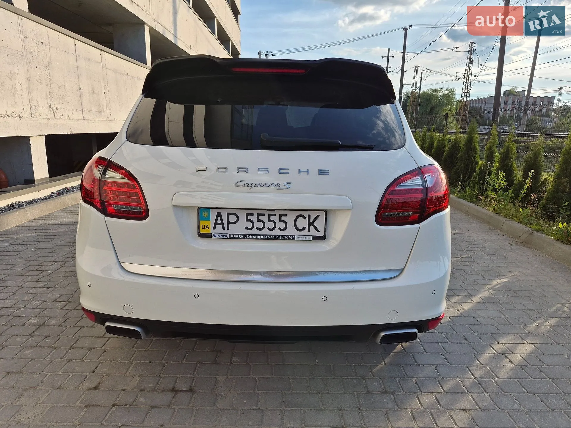 Porsche Cayenne 2011 VIN WP1ZZZ92ZCLA44567 фото оголошення 2 з 14