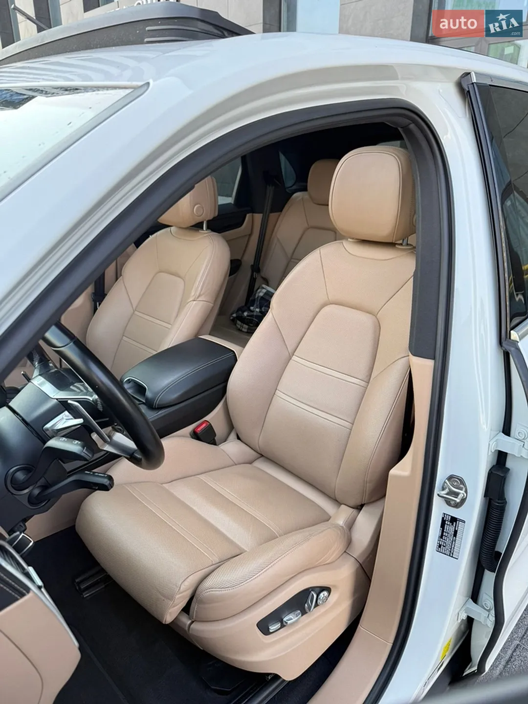 2019 Porsche Cayenne - мініатюра 17