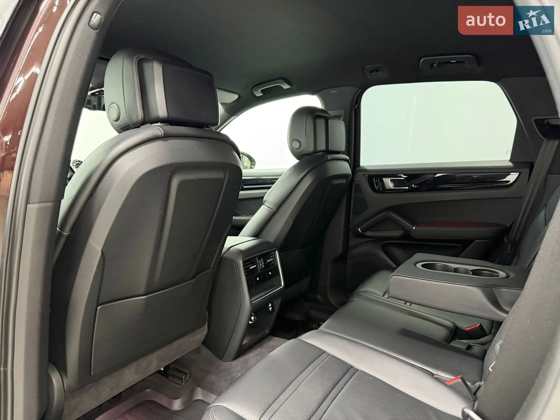 2019 Porsche Cayenne - мініатюра 22