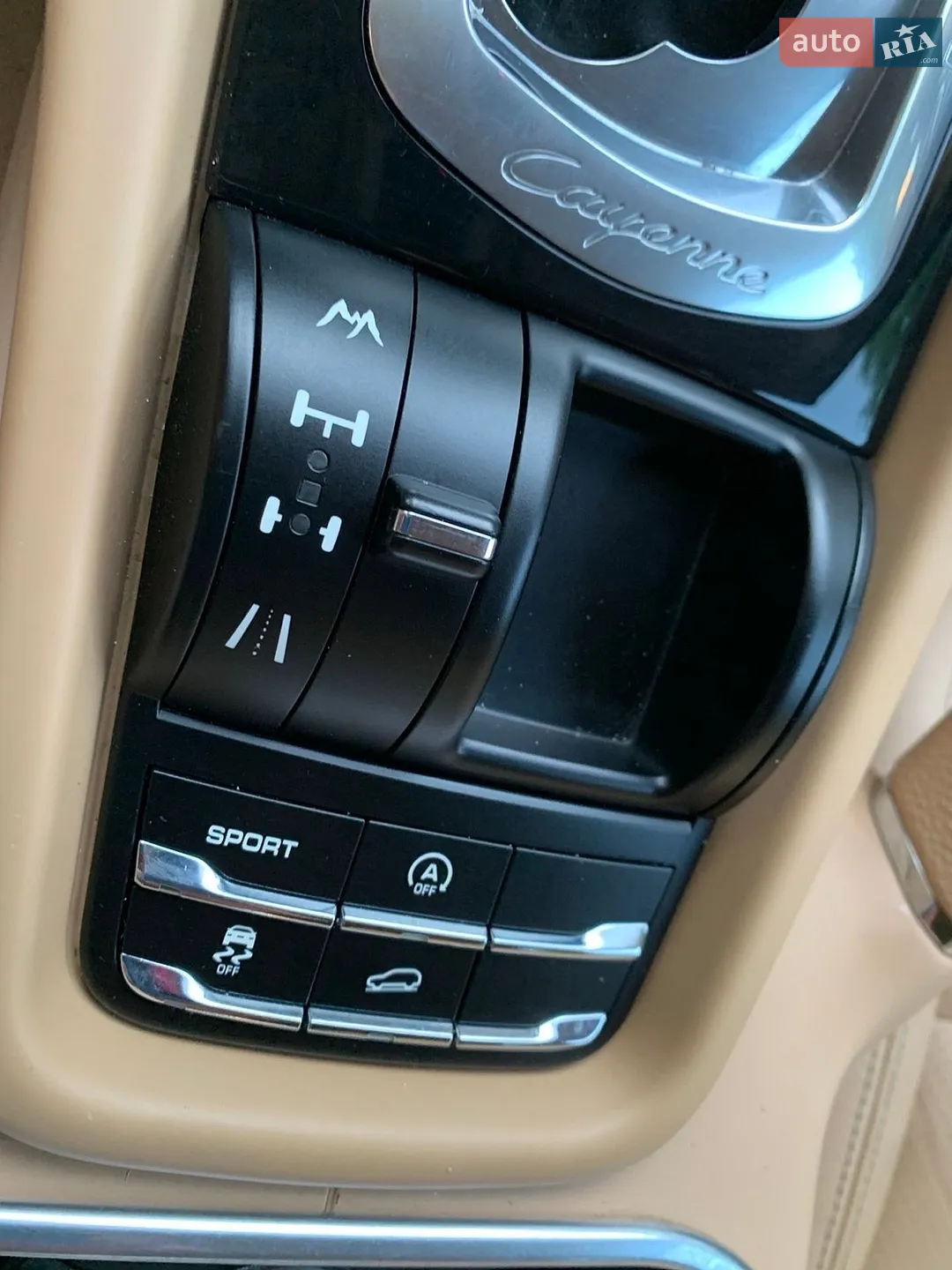 2011 Porsche Cayenne - мініатюра 33