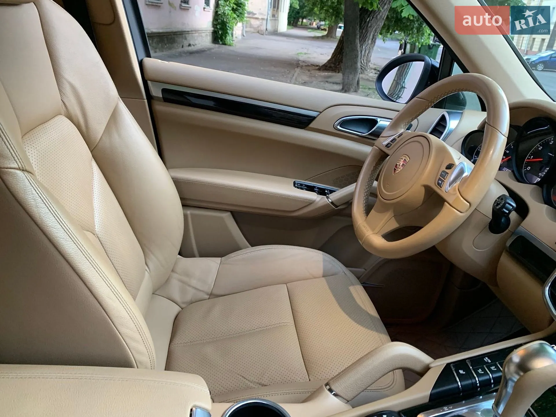 2011 Porsche Cayenne - мініатюра 29