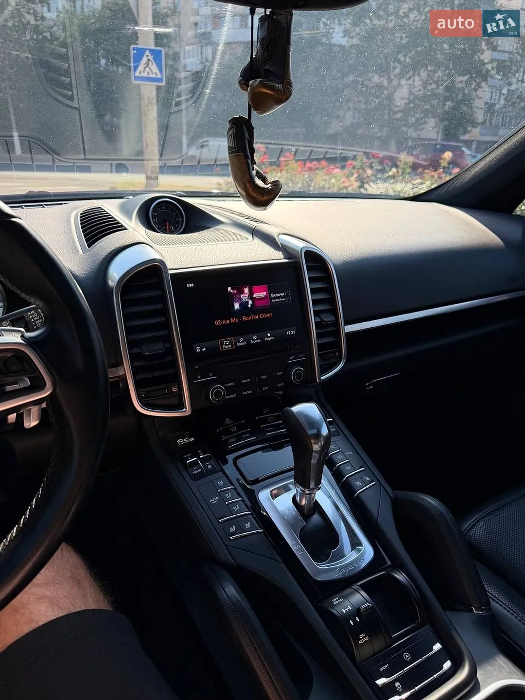 2016 Porsche Cayenne - мініатюра 26