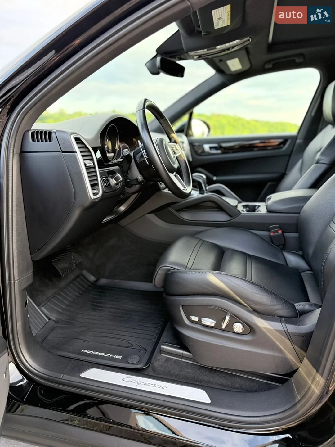 2020 Porsche Cayenne - мініатюра 16