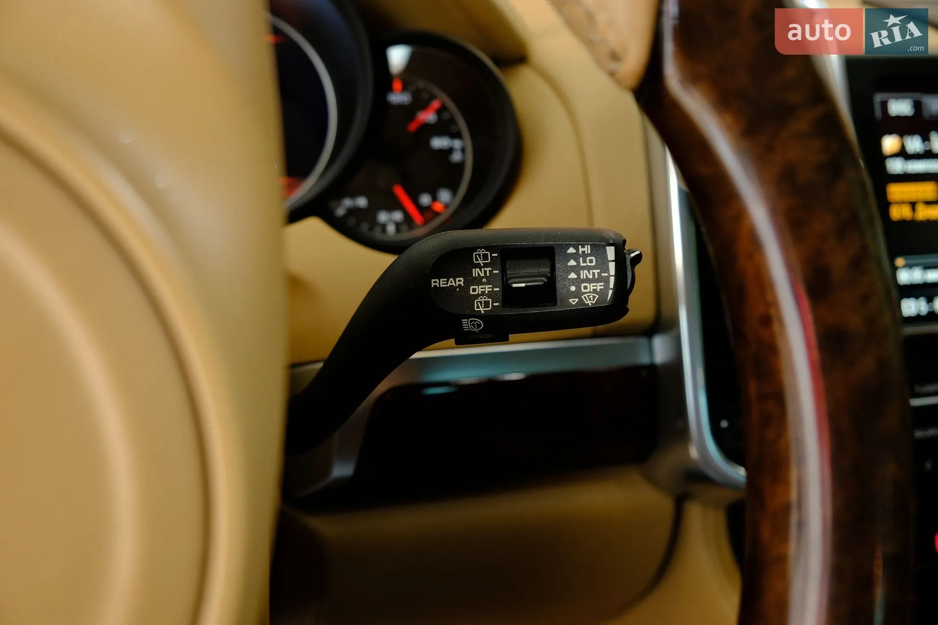 2011 Porsche Cayenne - мініатюра 20