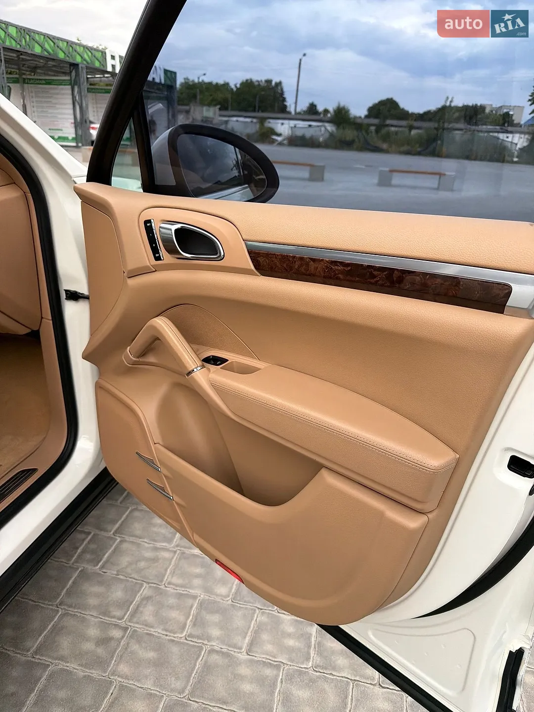 2011 Porsche Cayenne - мініатюра 14
