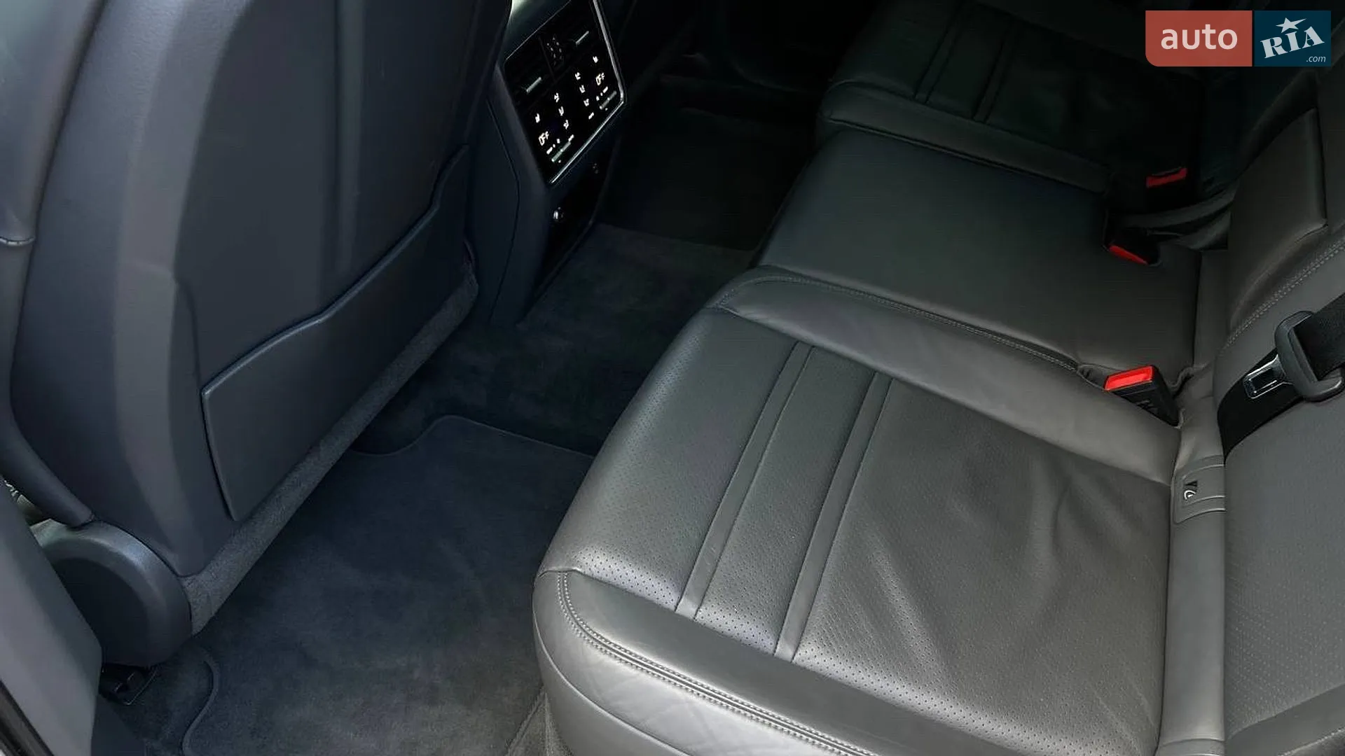 2018 Porsche Cayenne - мініатюра 27