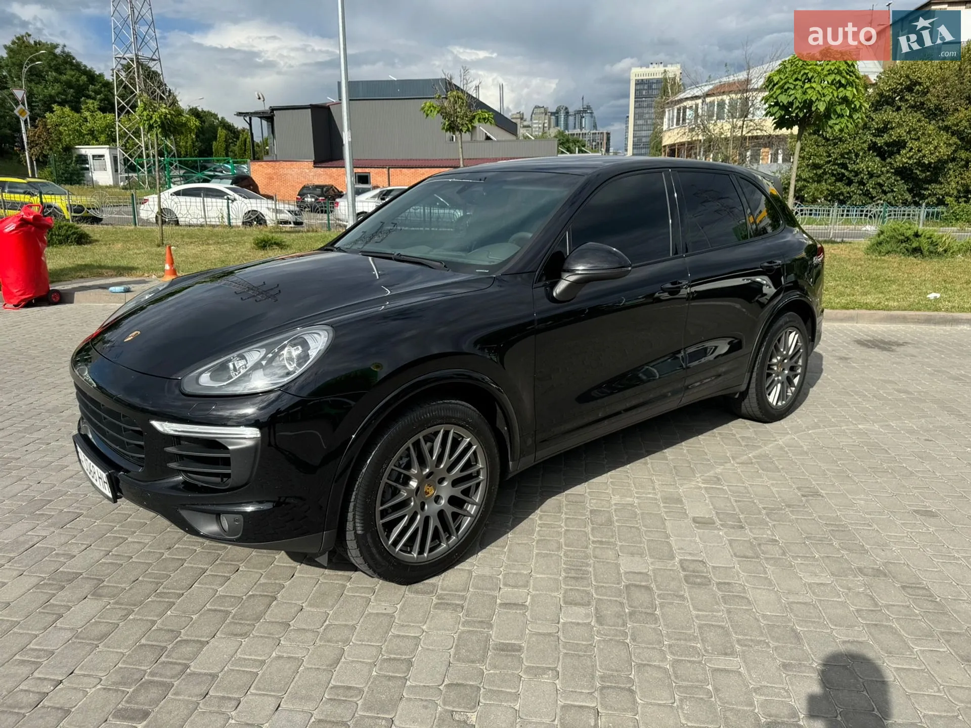 2016 Porsche Cayenne - мініатюра 5