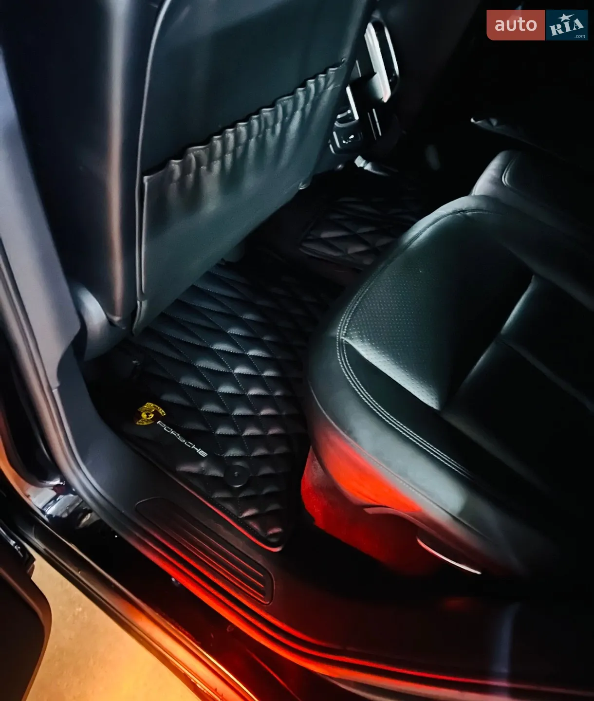 2011 Porsche Cayenne - мініатюра 14
