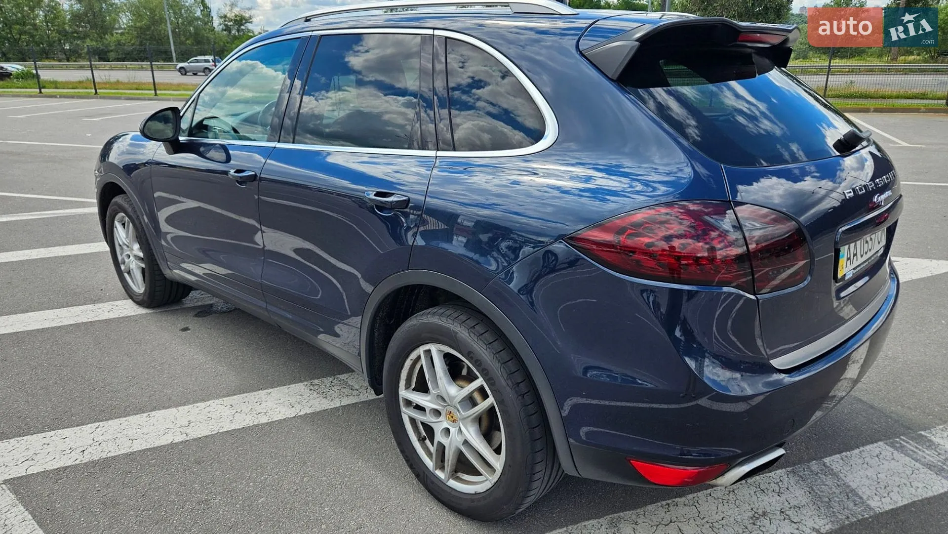 2011 Porsche Cayenne - мініатюра 4