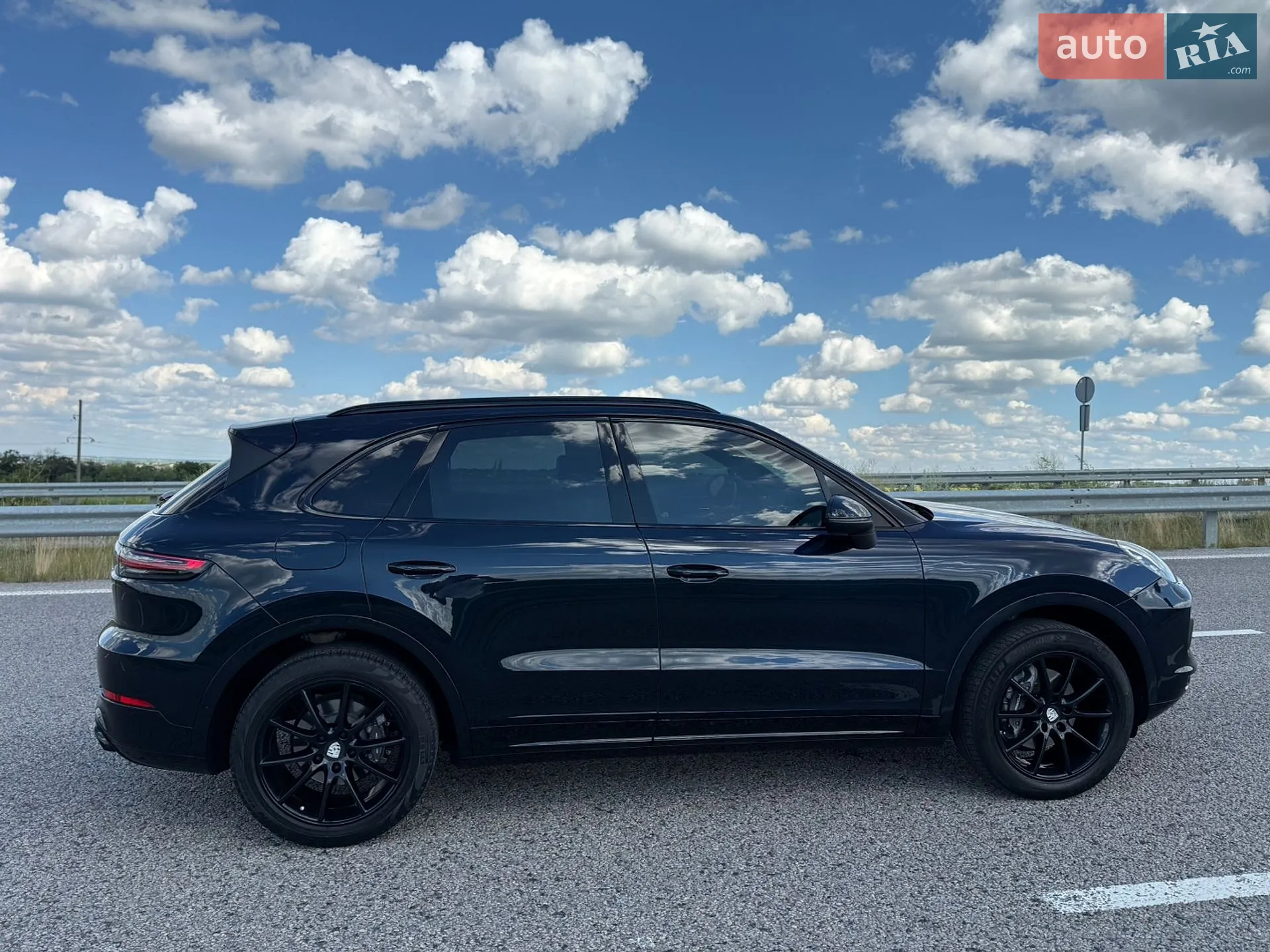 2019 Porsche Cayenne - мініатюра 8