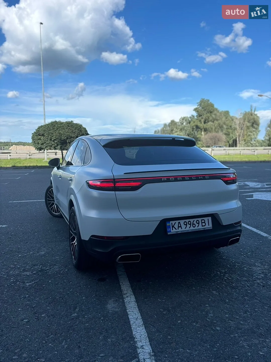 2019 Porsche Cayenne - мініатюра 9
