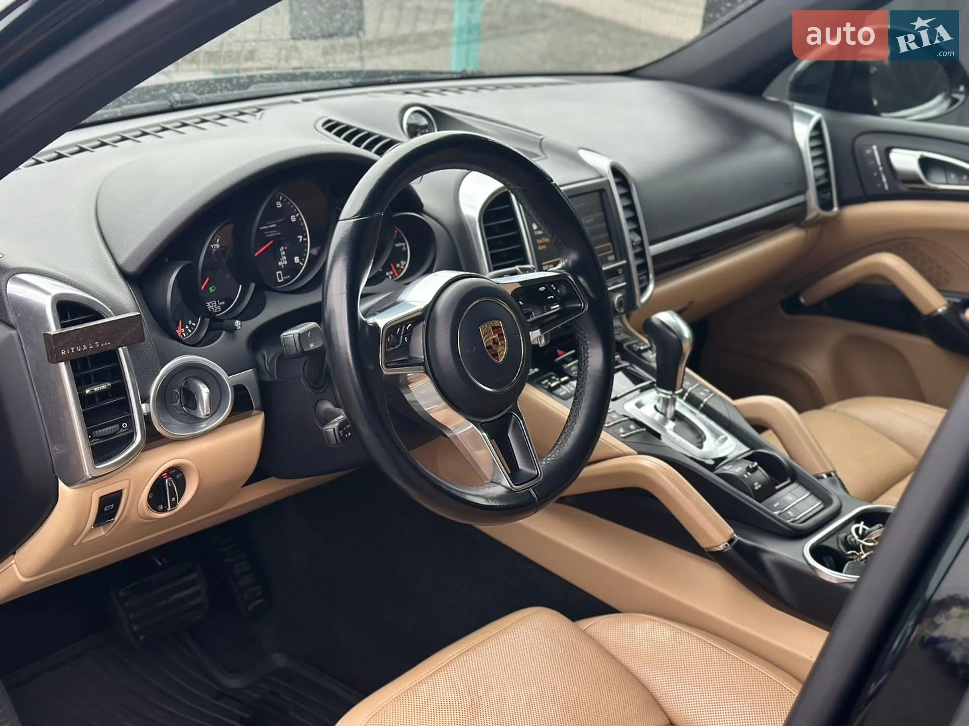 2015 Porsche Cayenne - мініатюра 16