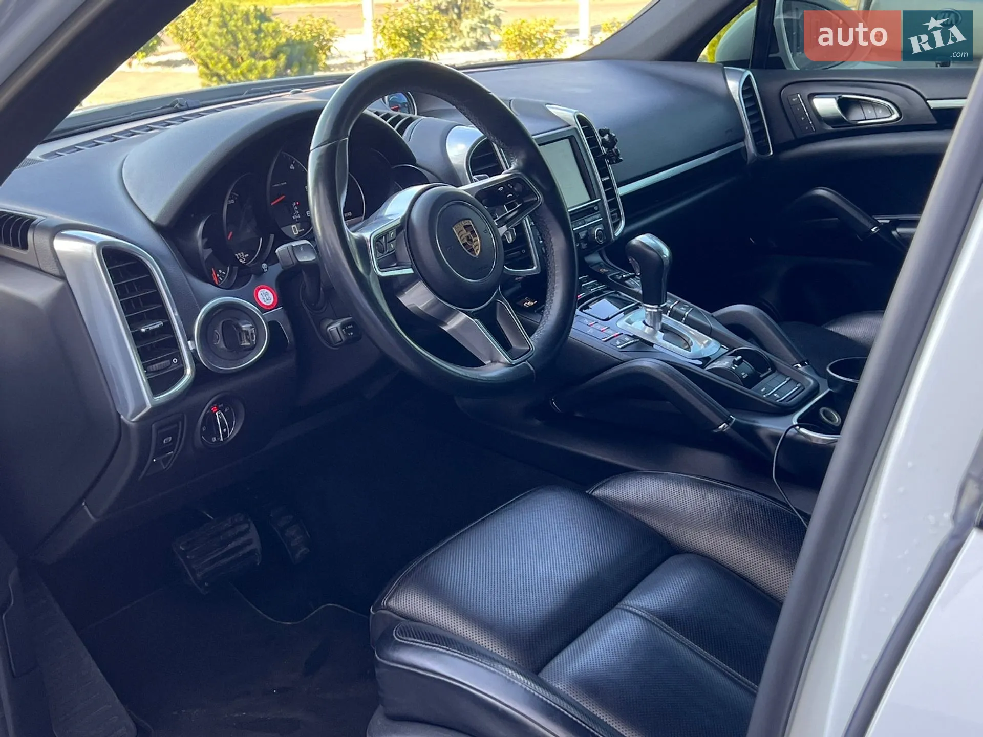 2016 Porsche Cayenne - мініатюра 34