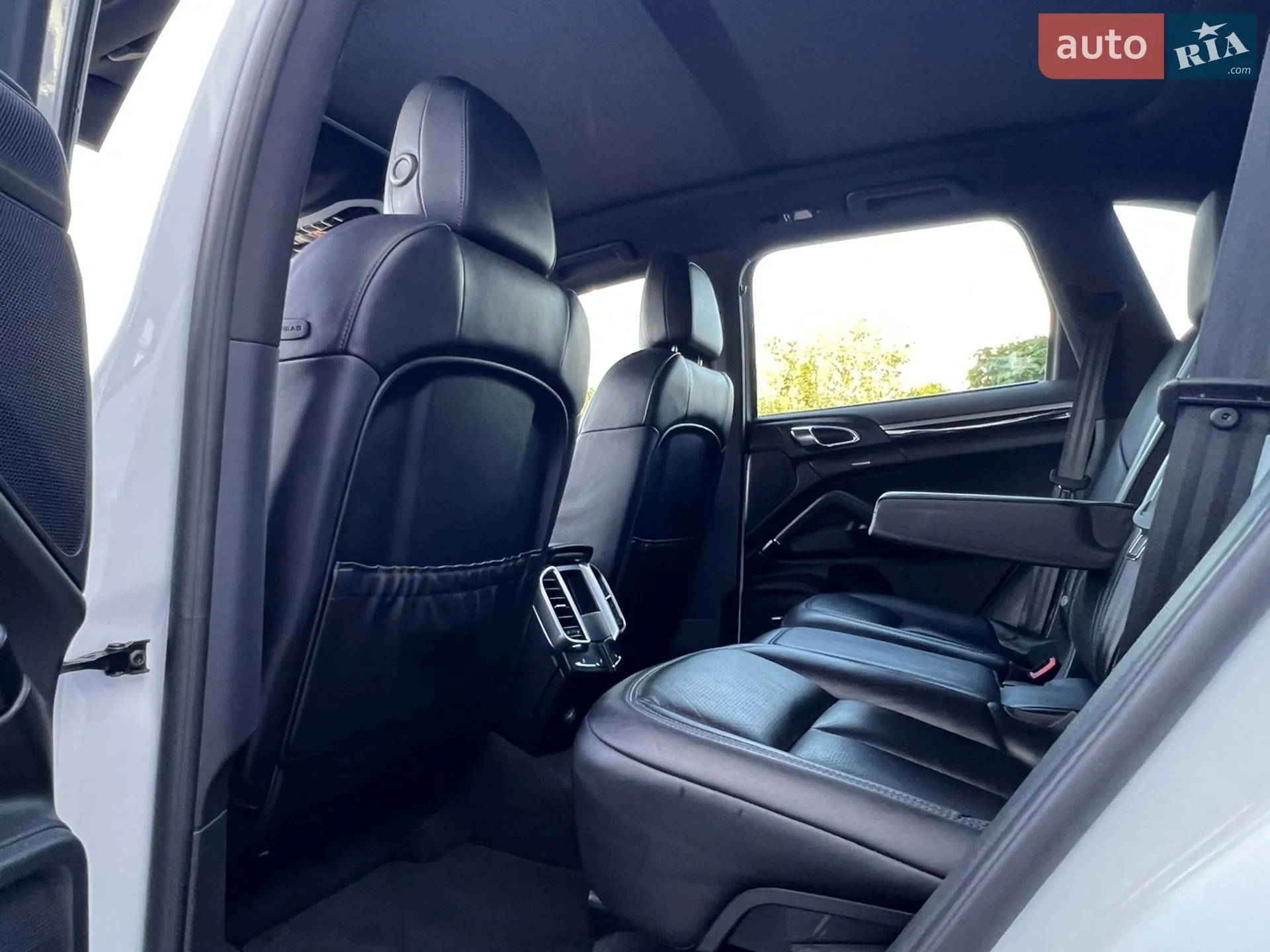 2016 Porsche Cayenne - мініатюра 43