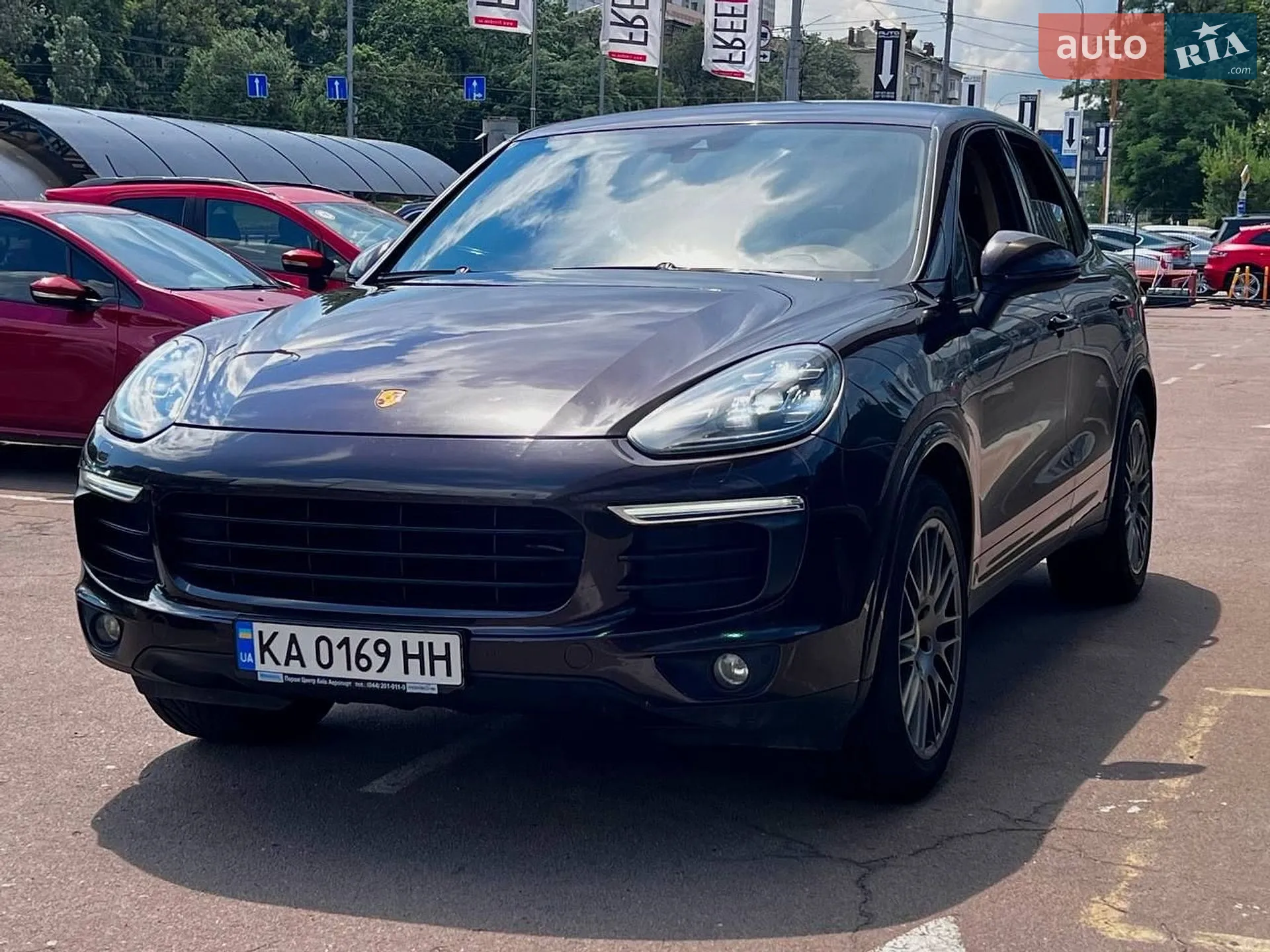 2016 Porsche Cayenne - мініатюра 2
