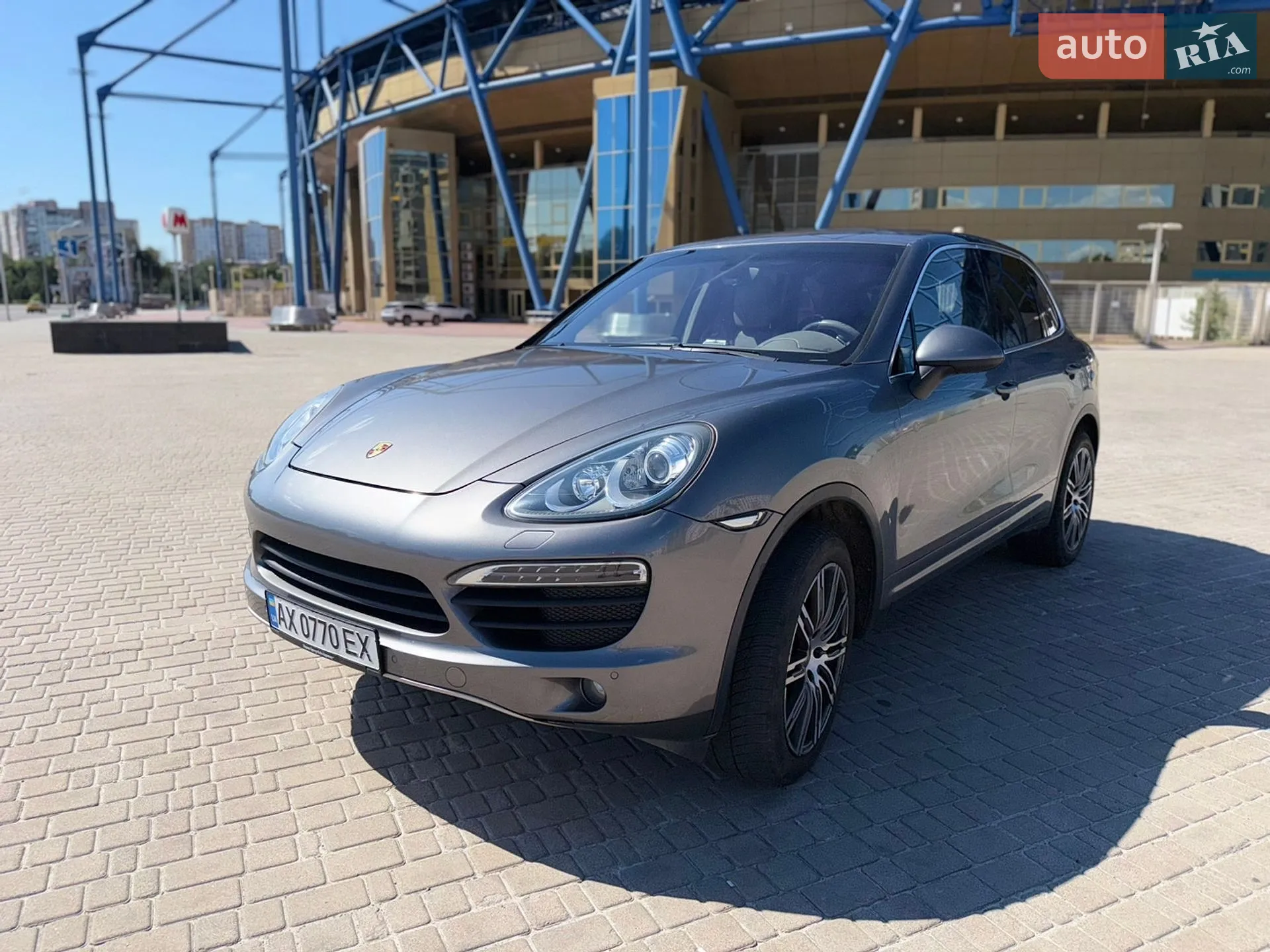 2011 Porsche Cayenne - мініатюра 2