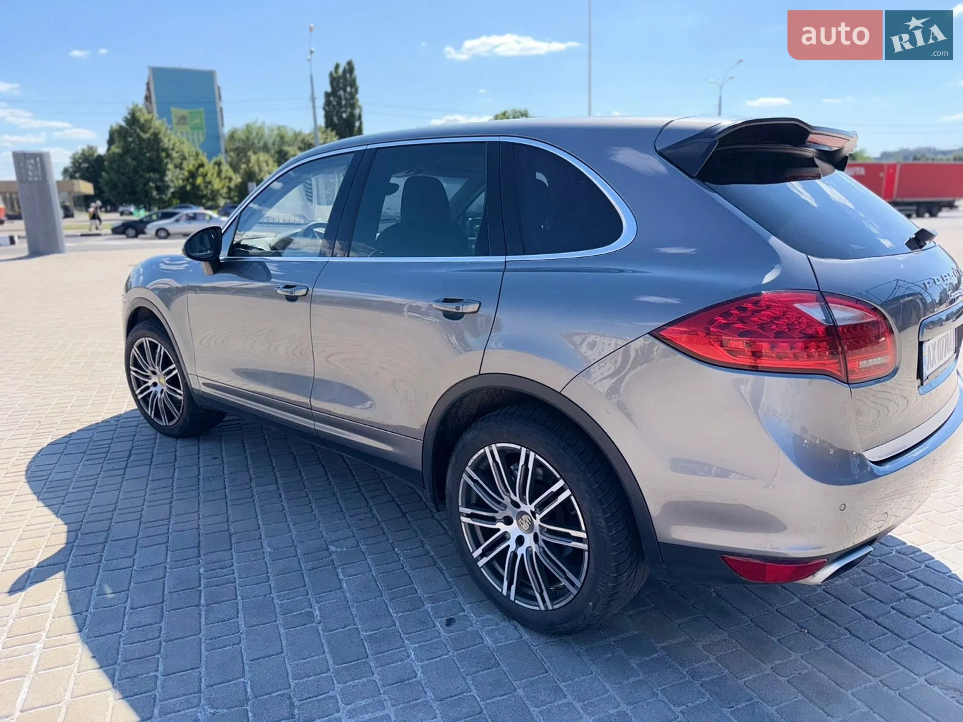 2011 Porsche Cayenne - мініатюра 10