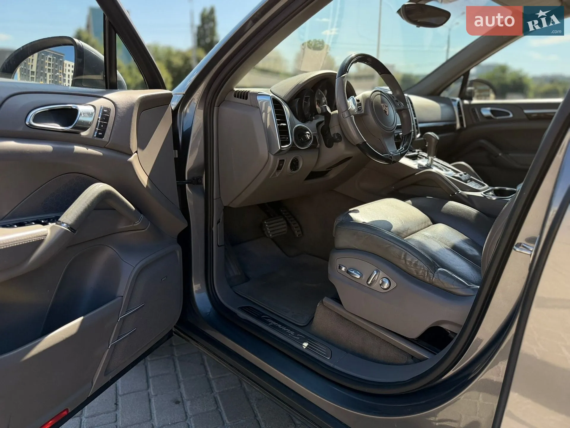 2011 Porsche Cayenne - мініатюра 21