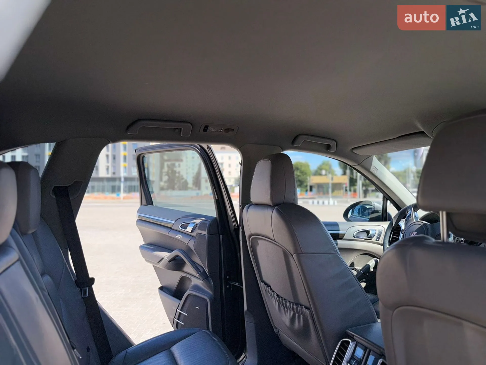 2011 Porsche Cayenne - мініатюра 29