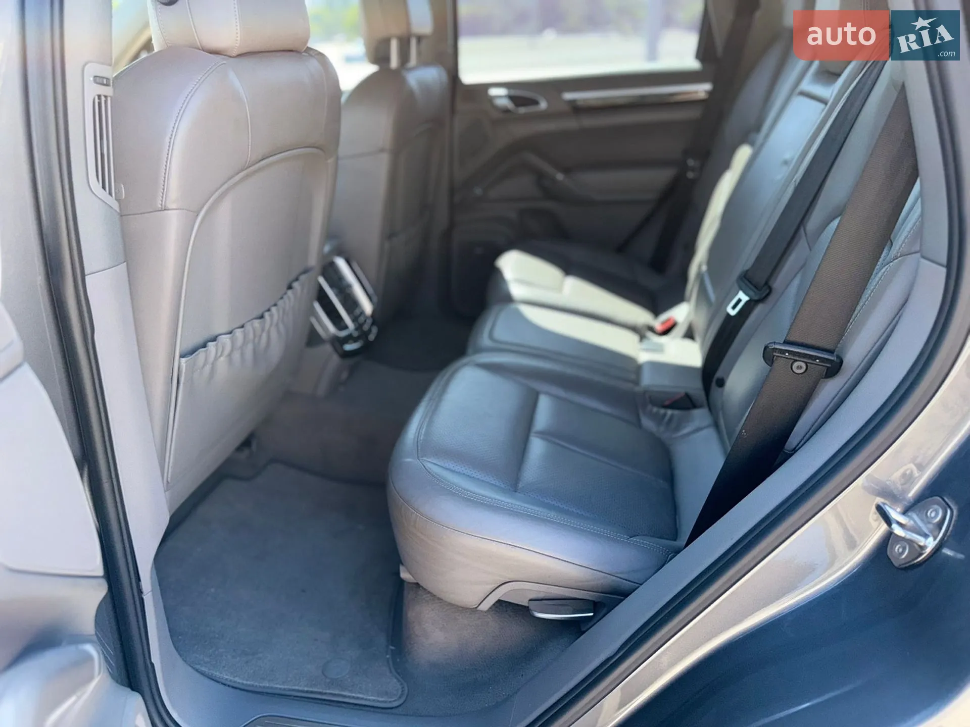 2011 Porsche Cayenne - мініатюра 32