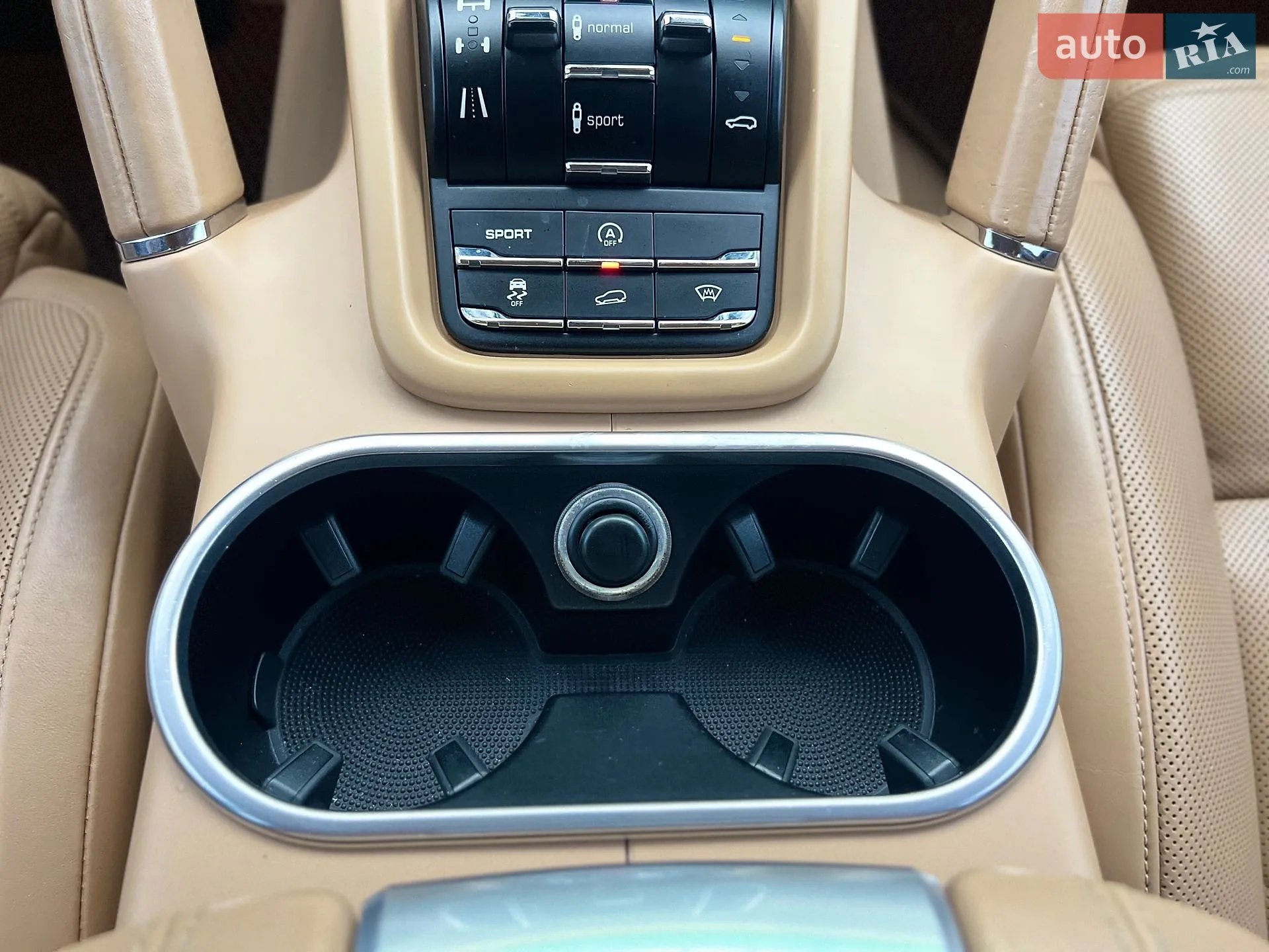 2011 Porsche Cayenne - мініатюра 35