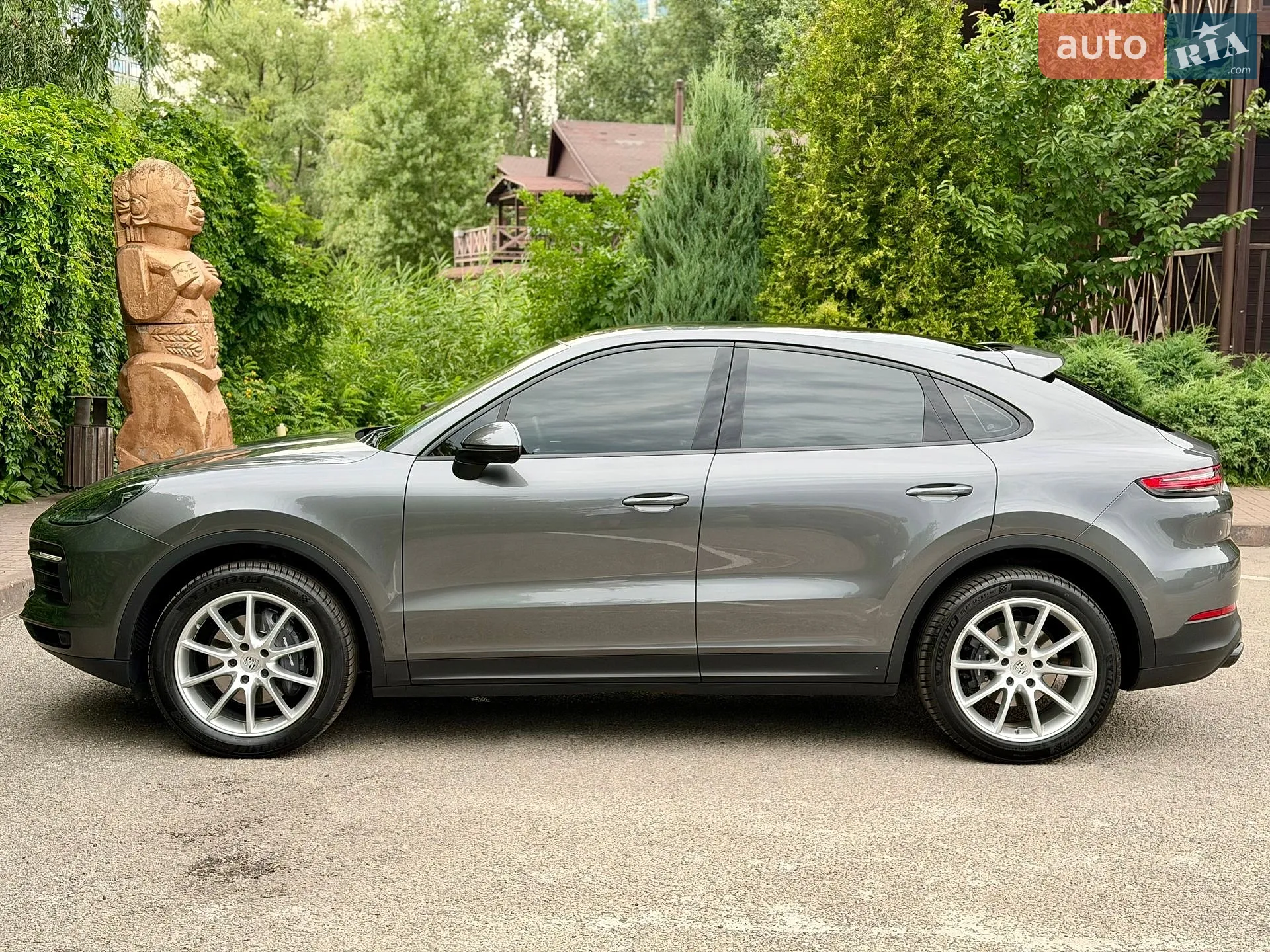 2021 Porsche Cayenne Coupe - мініатюра 12