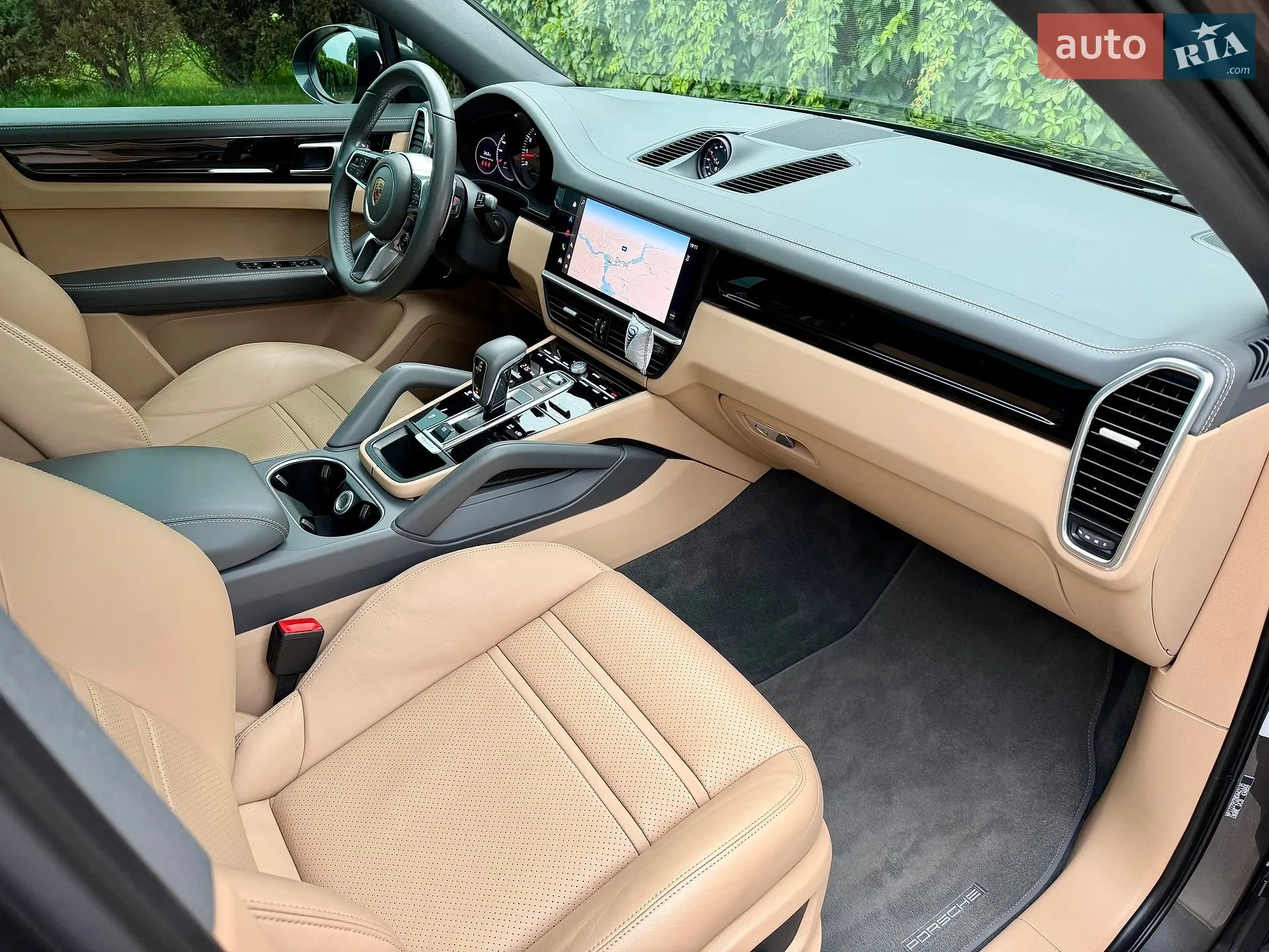 2021 Porsche Cayenne Coupe - мініатюра 23