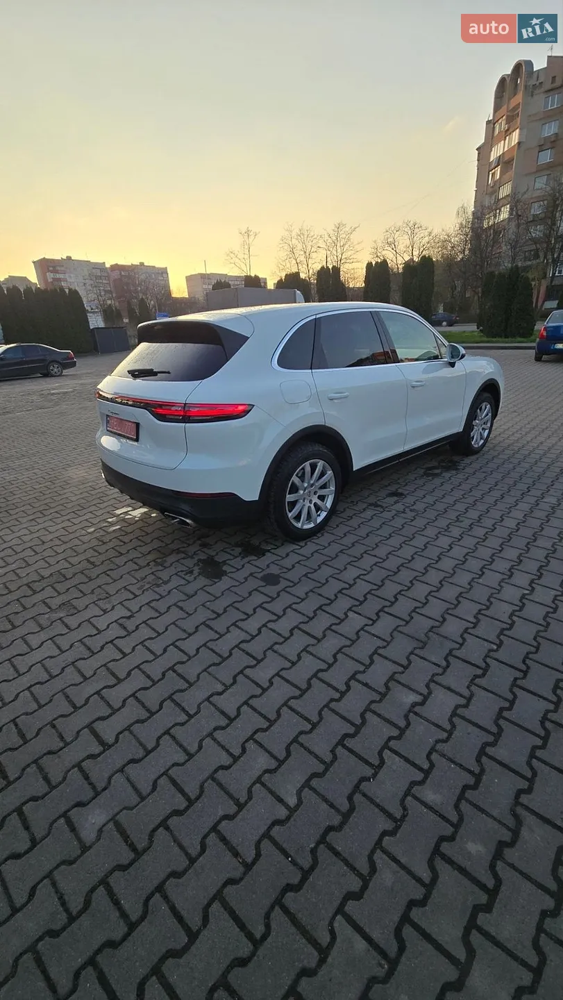 2019 Porsche Cayenne - мініатюра 8
