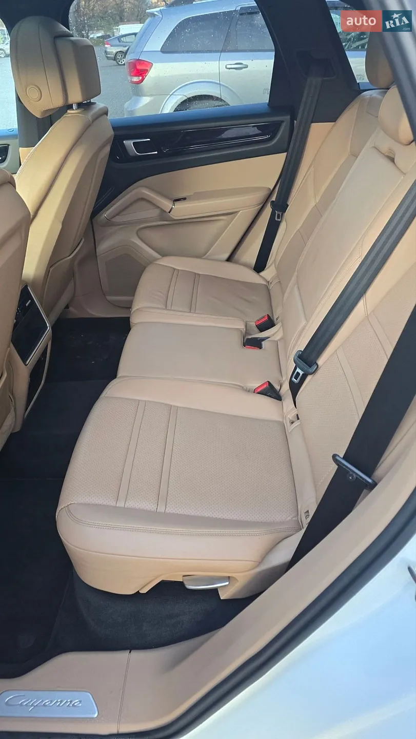 2019 Porsche Cayenne - мініатюра 32