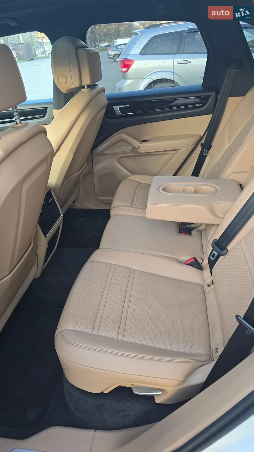 2019 Porsche Cayenne - мініатюра 35