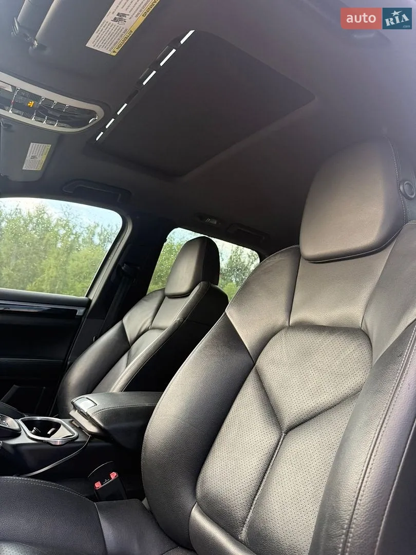 2012 Porsche Cayenne - мініатюра 16