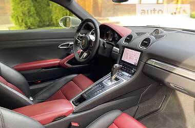Купе Porsche Cayman 2016 в 