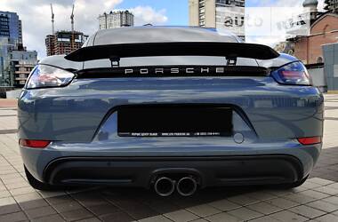 Купе Porsche Cayman 2018 в 